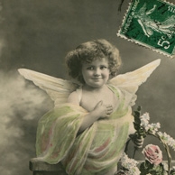 Putto z kwiatami