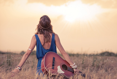 Dziewczyna z gitarą